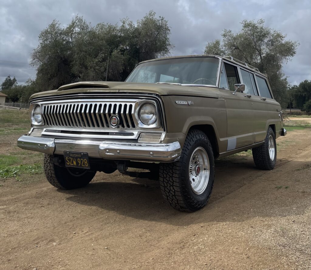 1967 Jeep Wagoneer 4×4. Sold sold – Famous Whip Sales